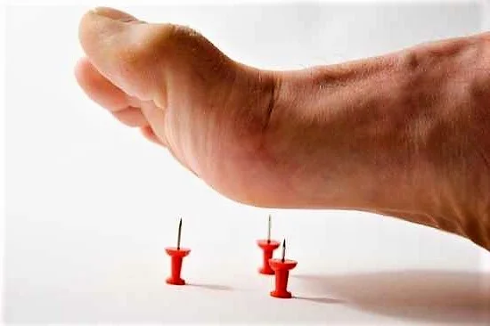 Онемение пальцев ног лечение в Москве, лечим онемение в клинике Доктор Длин